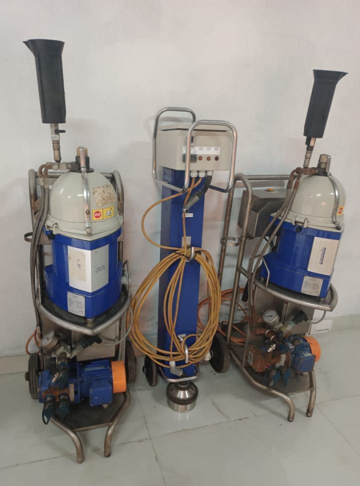 (2) Alfa-Laval EMMIE MIB 303S-13/33 oil purifier modules.