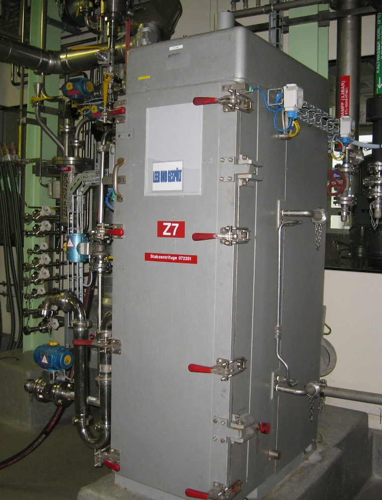 photo1