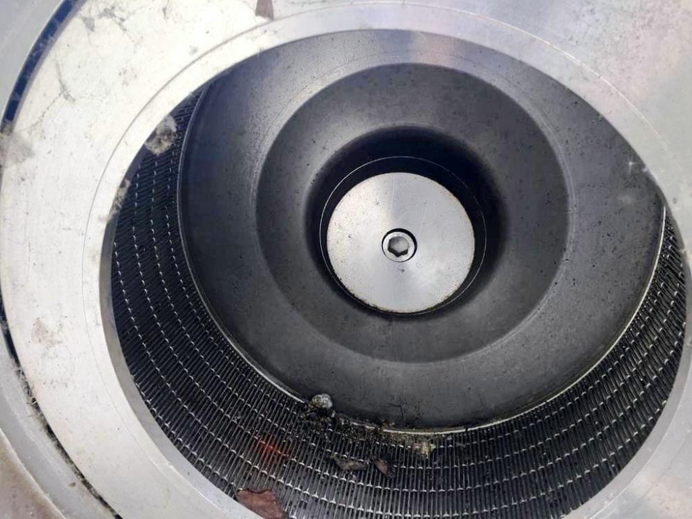Krauss-Maffei HZ 40 peeler centrifuge, 316SS.
