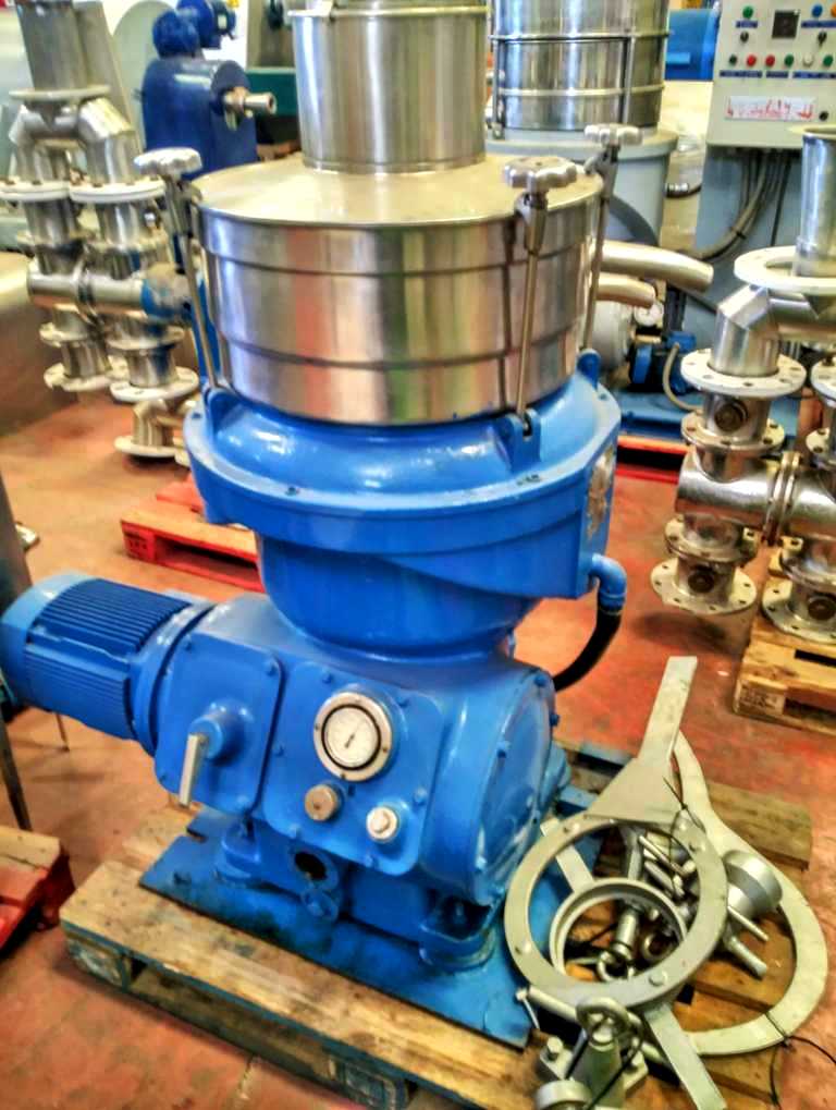 Alfa-Laval UVPX 207 AGT-74T oil concentrator, 316SS.        